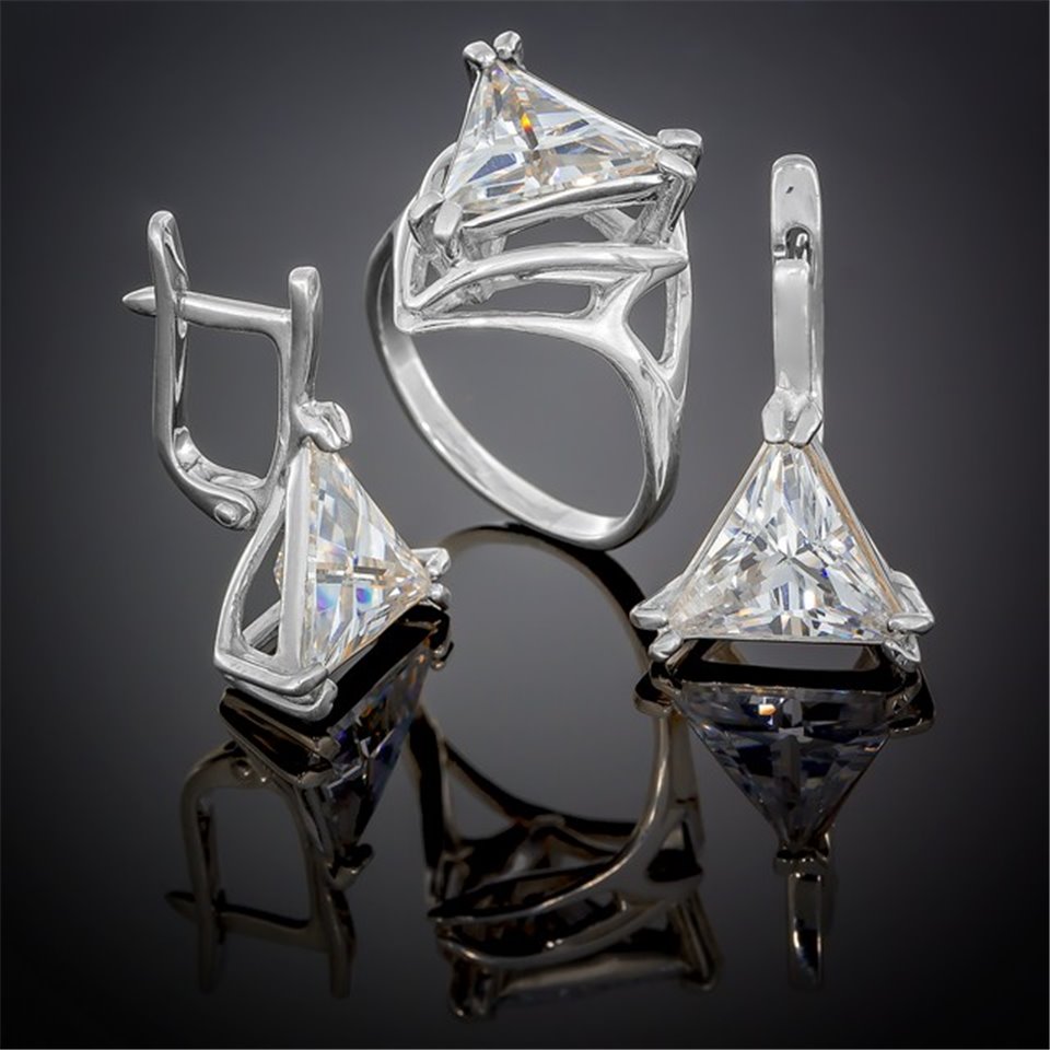 Сережки 132 білі Rh Timofeev