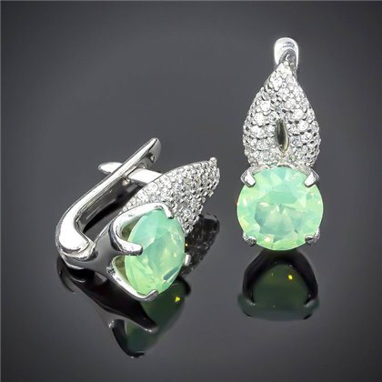 Сережки 512(2) альпініт молочно салатовий Rh Timofeev