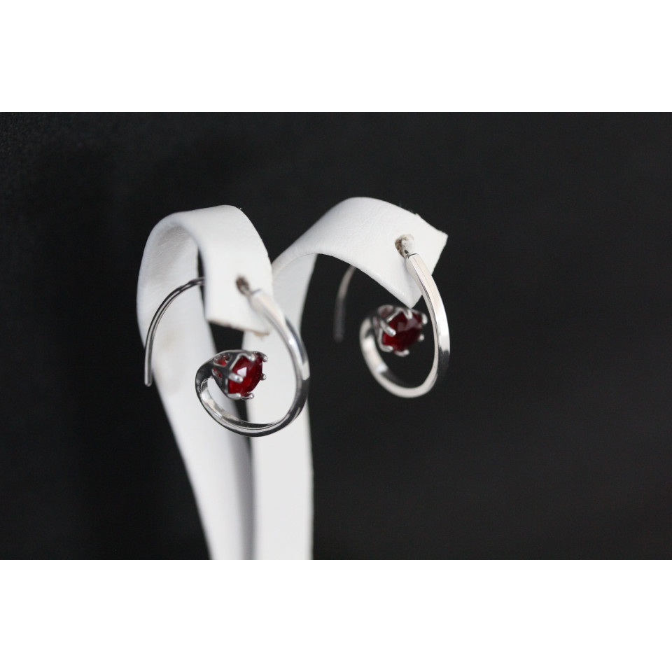 Сережки 660(2) альпініт червоний Rh Timofeev