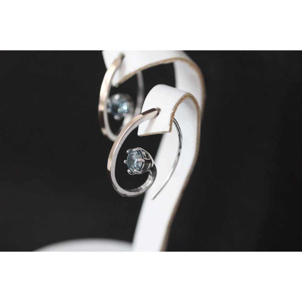 Сережки 660 альпініт монтана Rh Timofeev