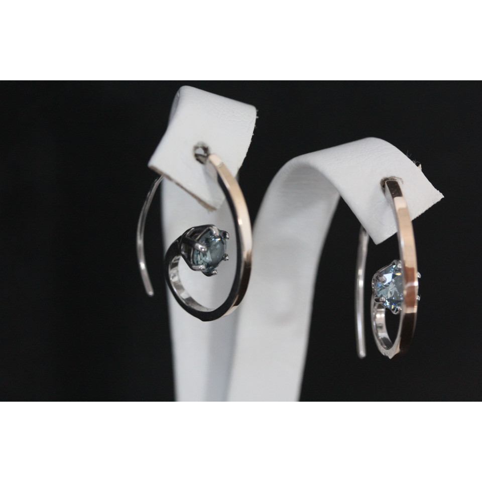 Сережки 660 альпініт монтана Rh Timofeev