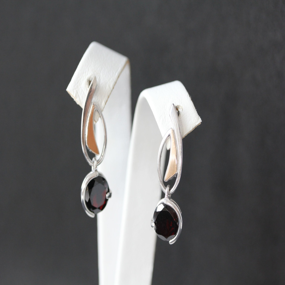 Сережки 645 гранат Rh Timofeev