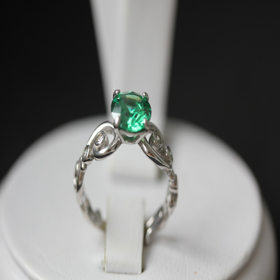 Перстень 560 цирконій зелений Rh Timofeev