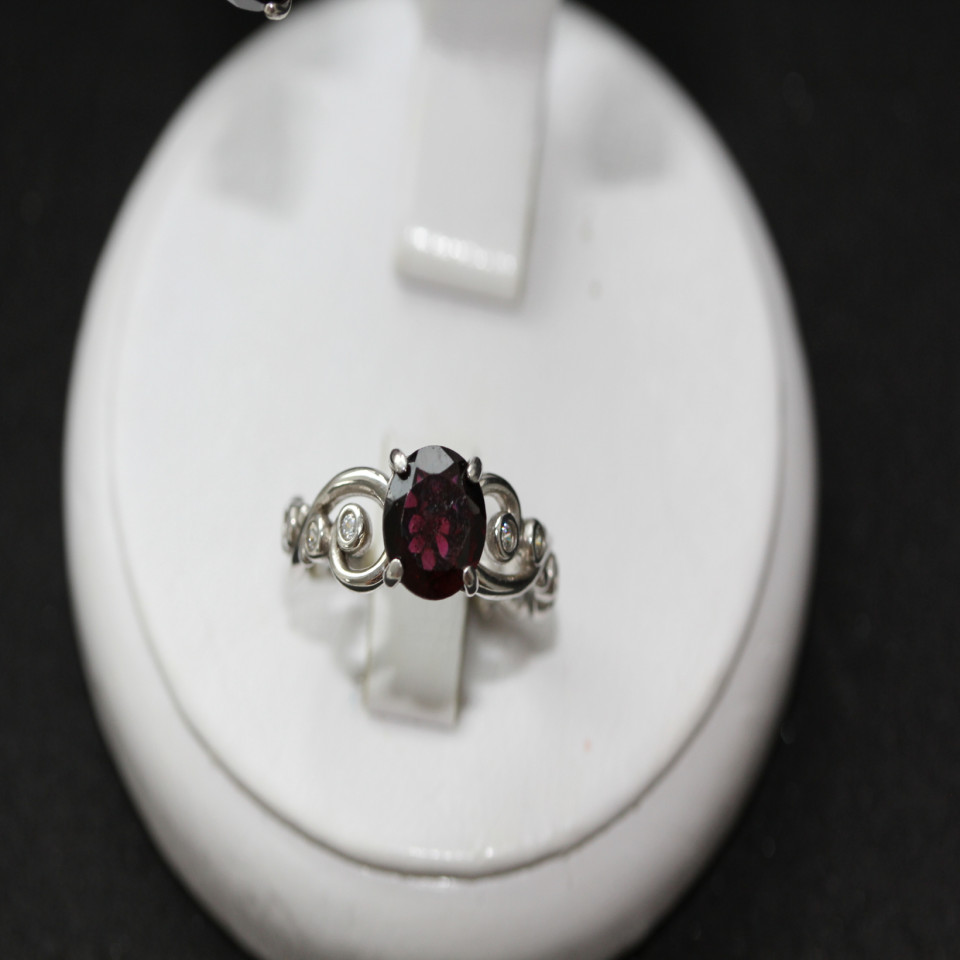 Перстень 560 гранат Rh Timofeev