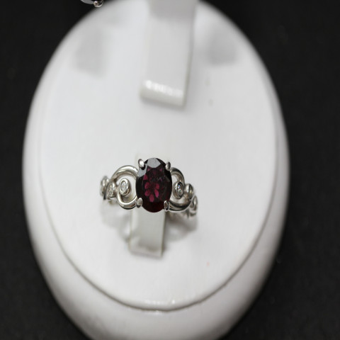 Перстень 560 гранат Rh Timofeev