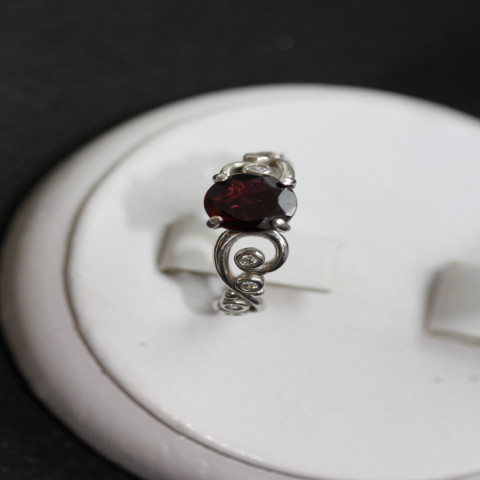 Перстень 560 гранат Rh Timofeev