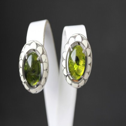 Сережки 401 янтарь зелений імітація Rh Timofeev 2