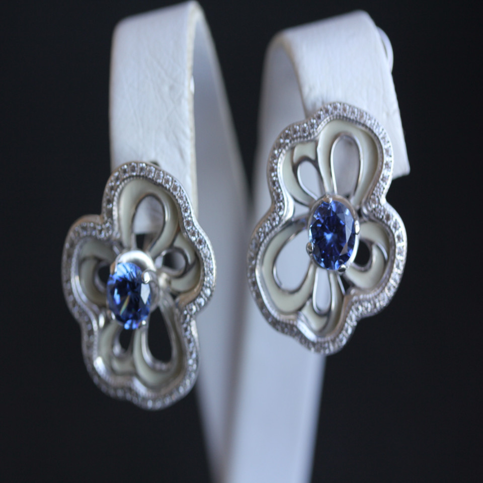 Сережки 462 альпініт монтана Rh Timofeev