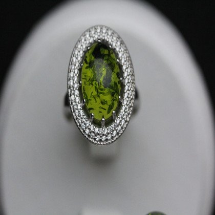 Перстень 476(2) янтарь зелений імітація Rh Timofeev