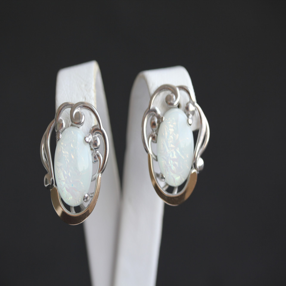 Сережки 306 опал імітація Rh Timofeev