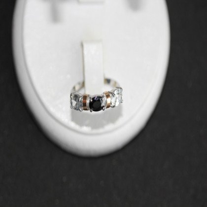 Перстень 396 цирконій біло чорний Rh Timofeev