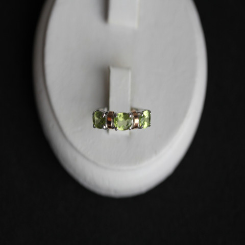 Перстень 396 хризоліт Rh Timofeev